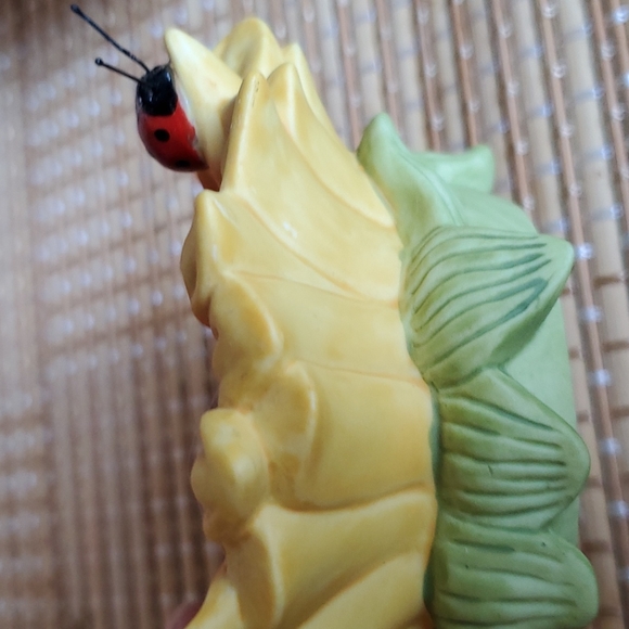 PartyLite Tealight Holders Set of 2 - Butterfly & Ladybug on Sunflowers - Picture 9 of 15